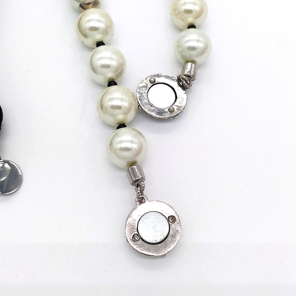 White House Black Market Faux Pearl Rhinestone 2 Piece Necklace Set $90 - Picture 7 of 9